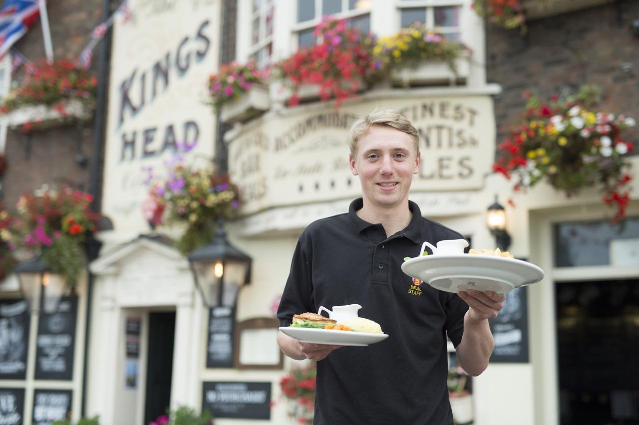 The Kings Head Acomodação com café da manhã Deal Exterior foto